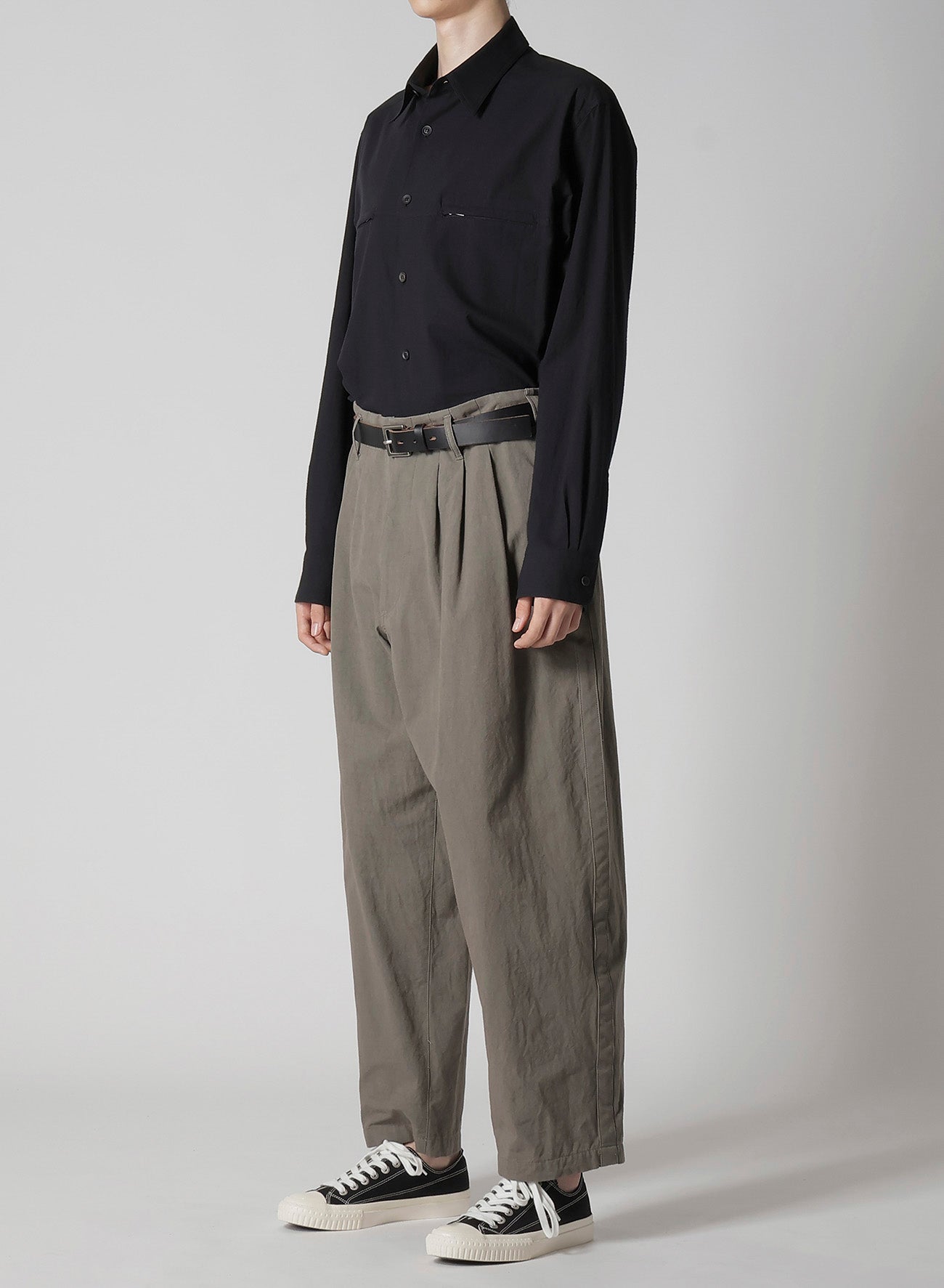 【1/11 10:00(JST) Release】COTTON POPLIN PANTS WITH SIDE TAPE DETAIL