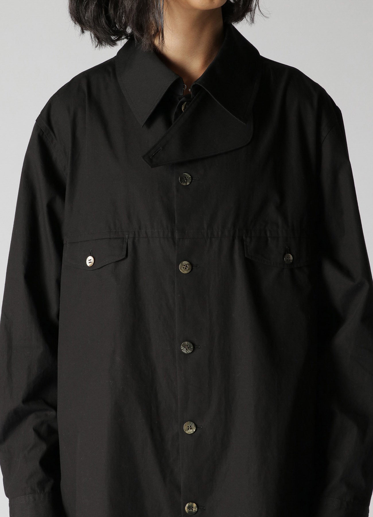 40 BROAD CHIN FLAP PANEL SHIRT