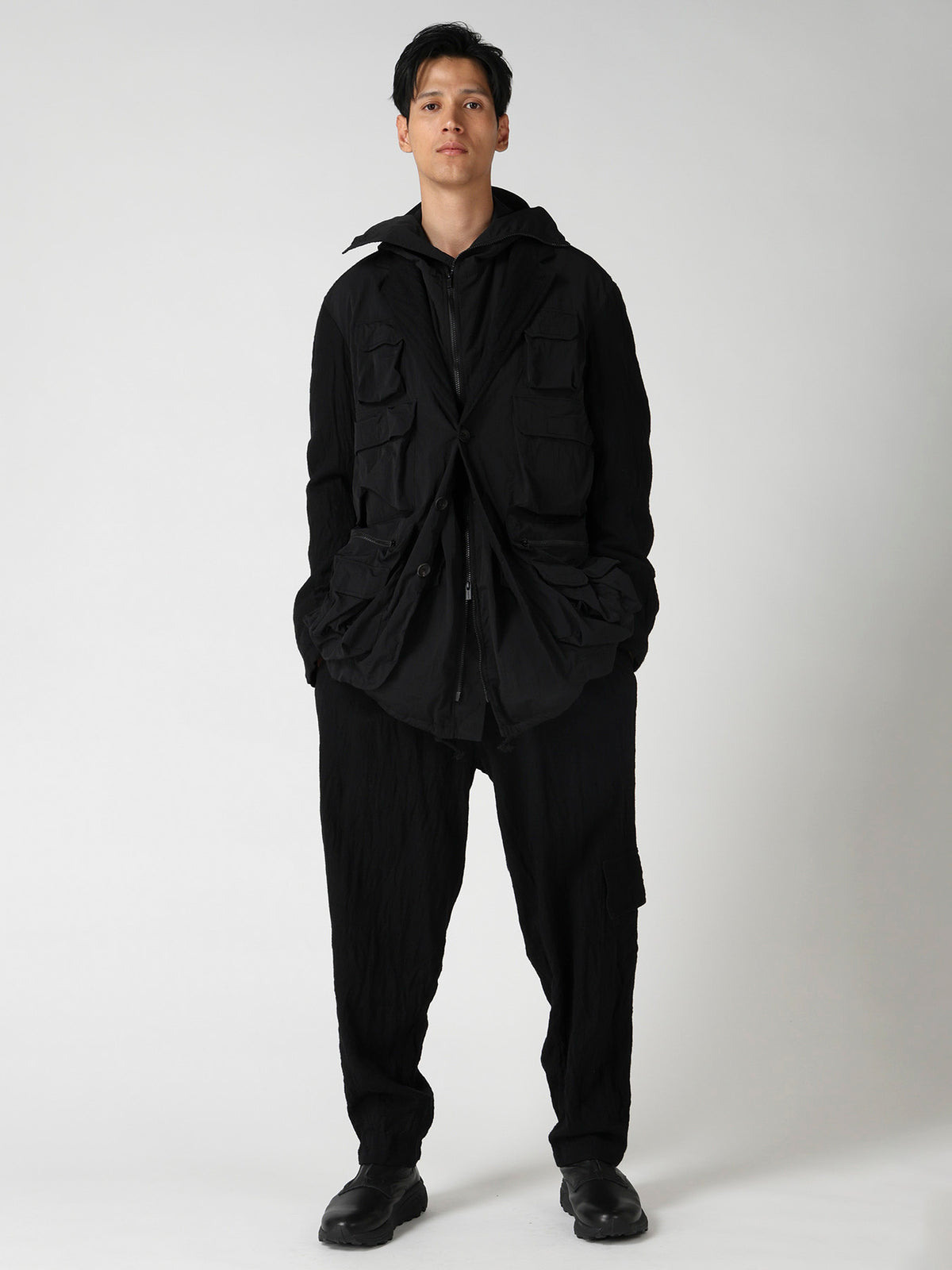 MULTI-POCKET JACKET