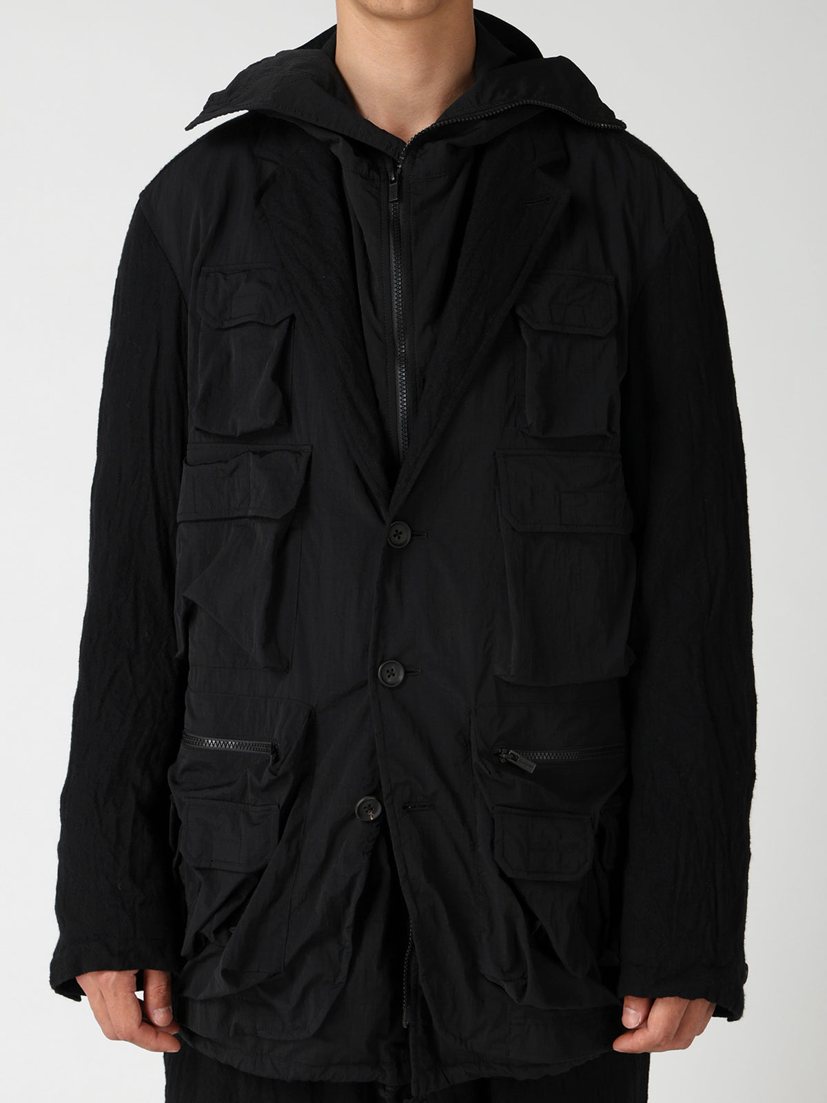 MULTI-POCKET JACKET