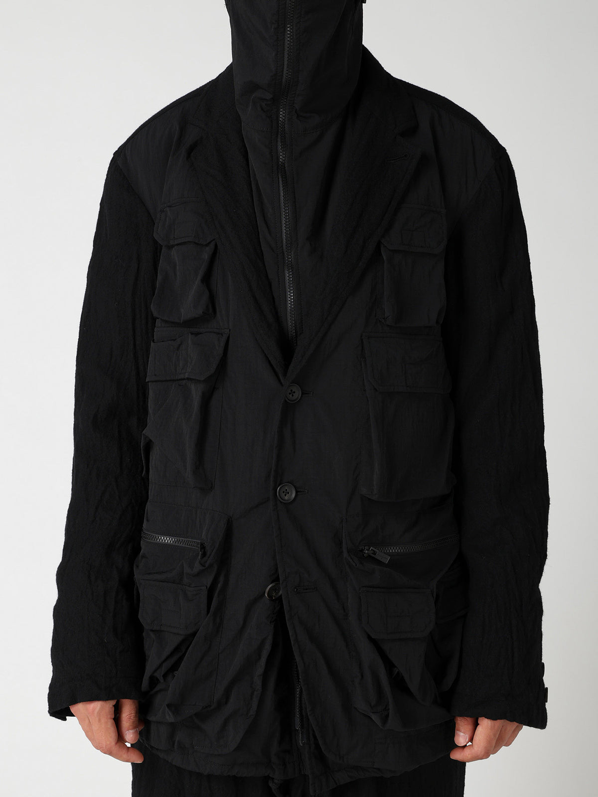 MULTI-POCKET JACKET
