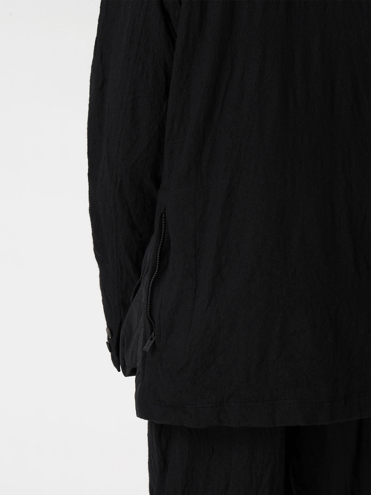 MULTI-POCKET JACKET