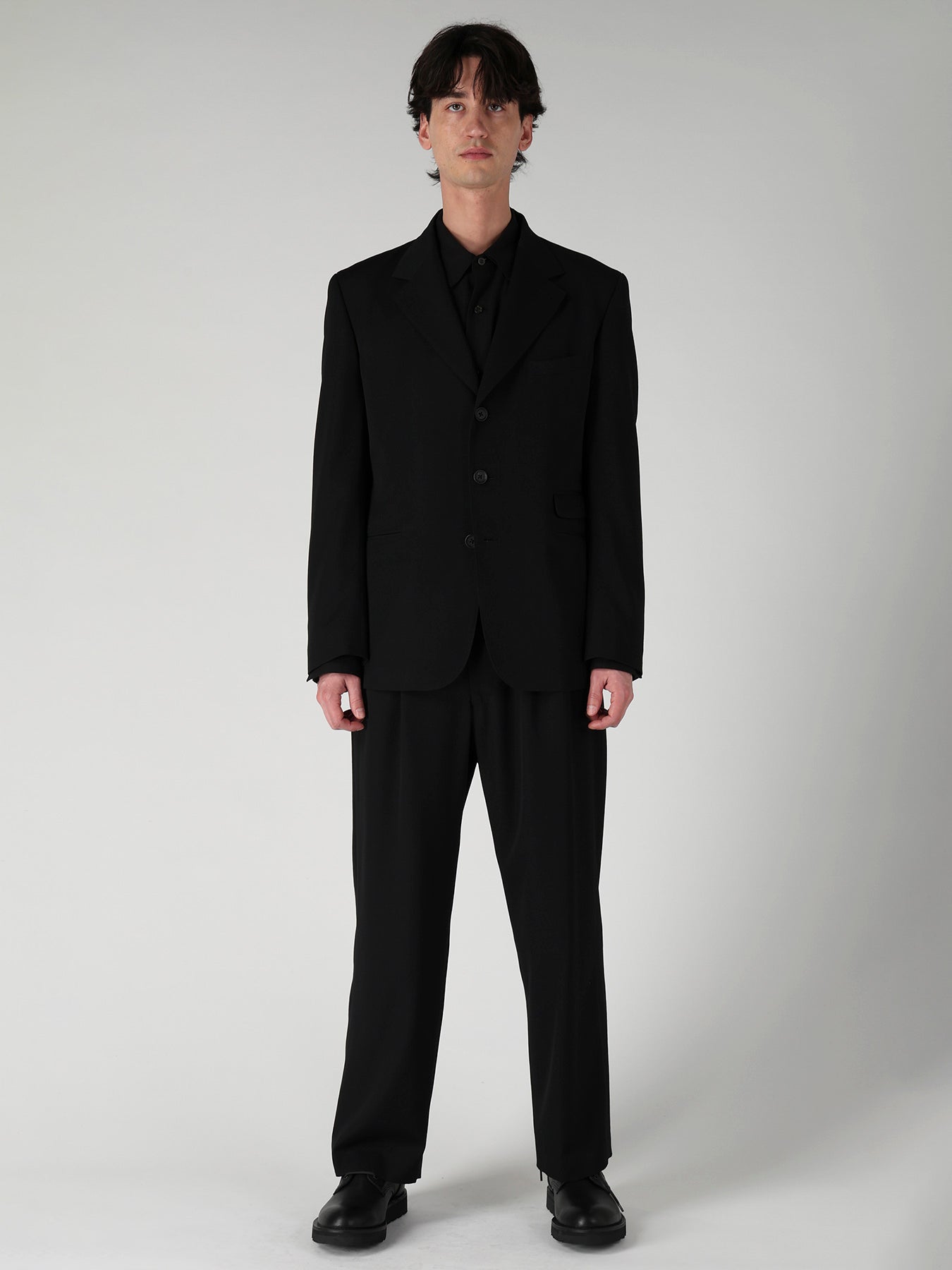 WOOL GABARDINE 3-BUTTON JACKET