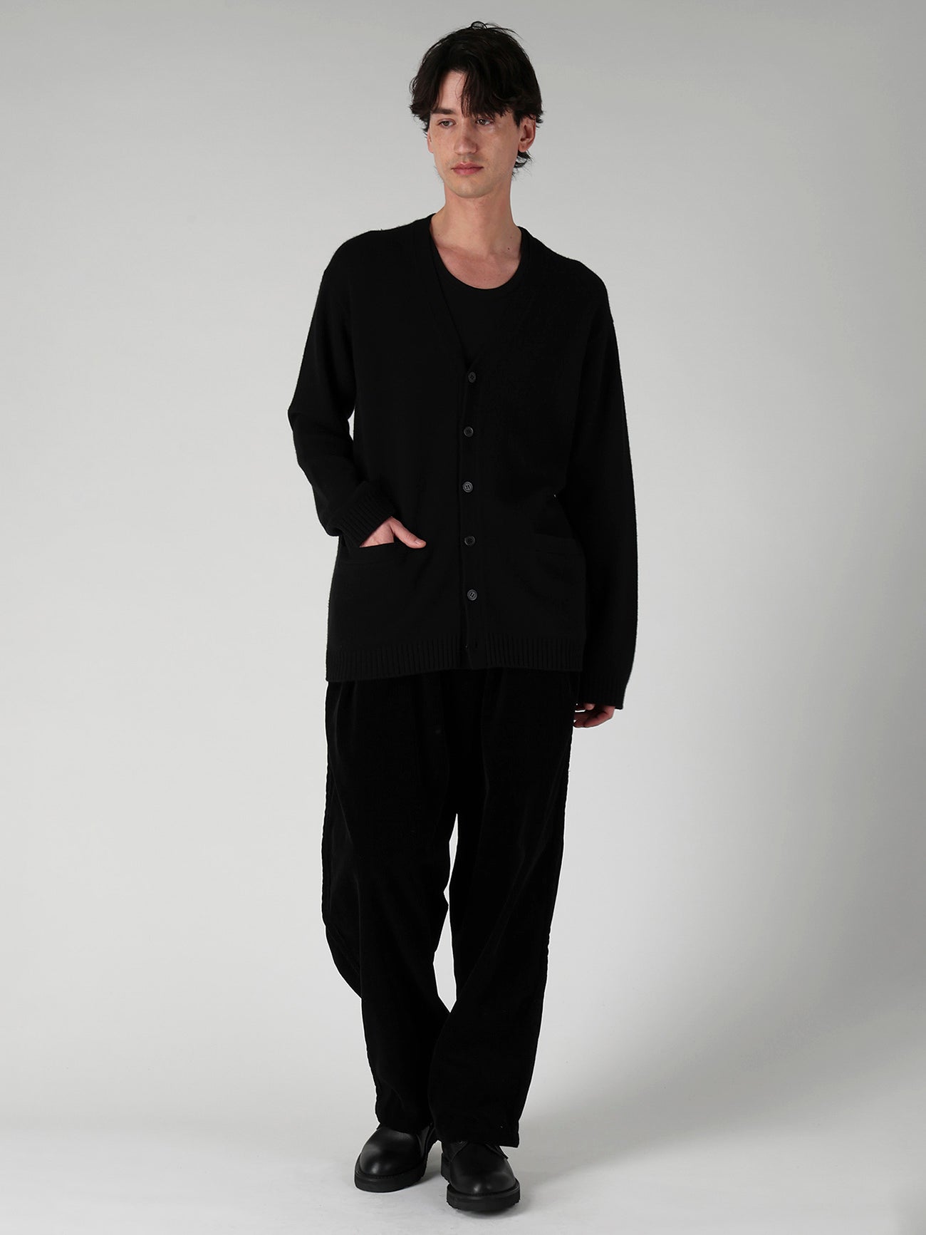 CASHMERE V-NECK CARDIGAN
