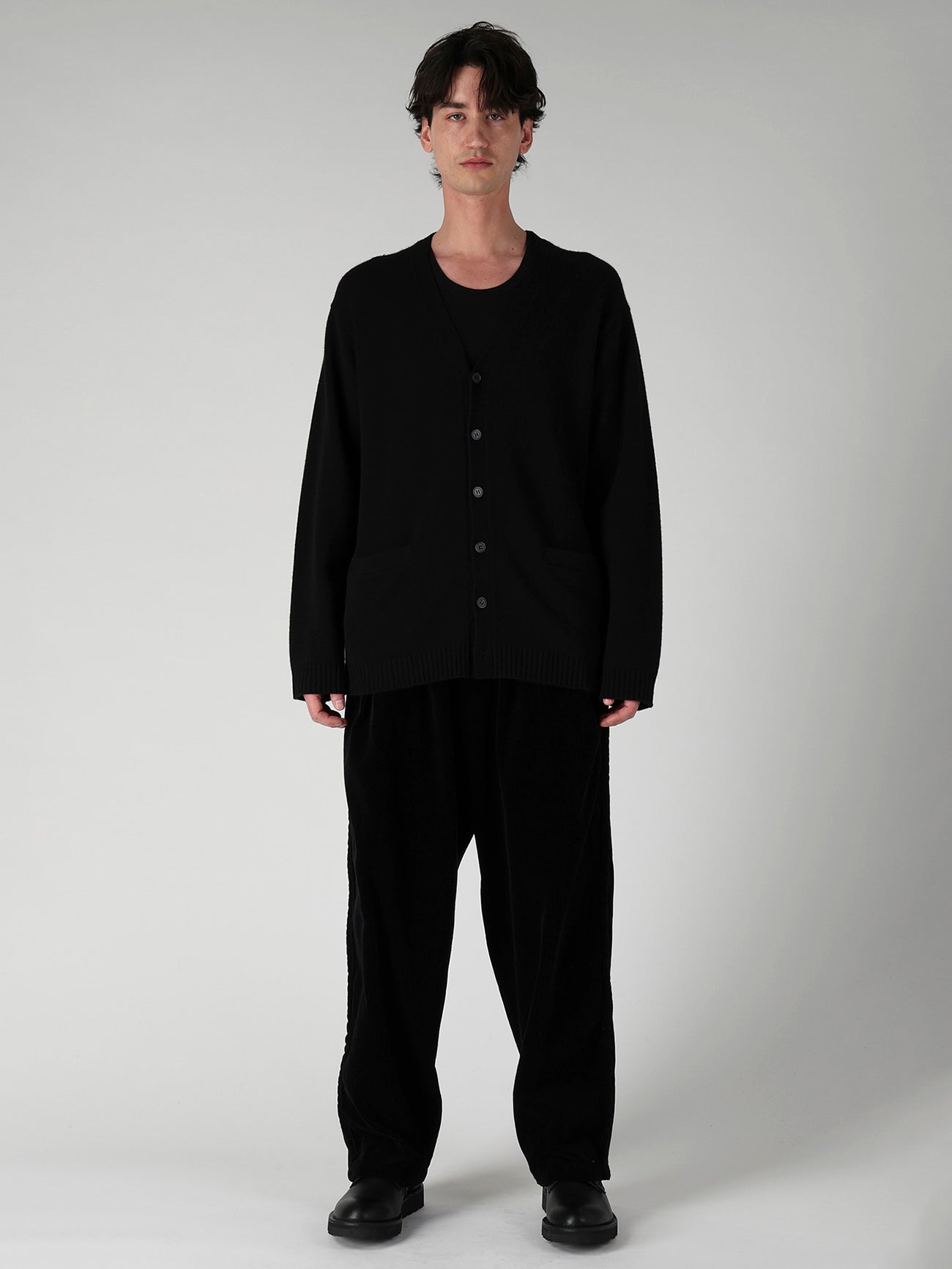 CASHMERE V-NECK CARDIGAN