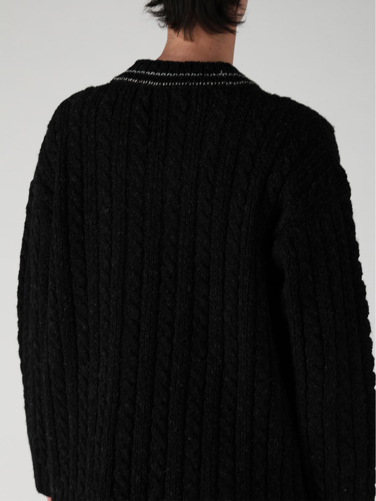 V NECK PO