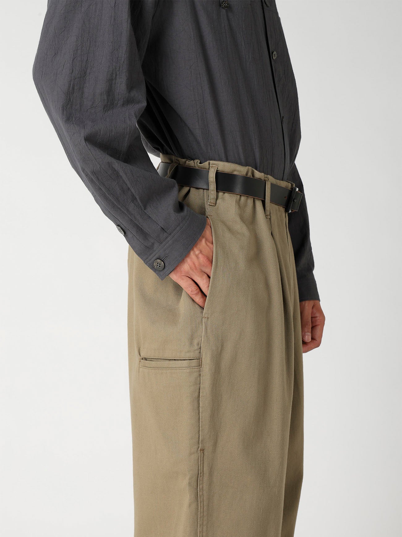 SPOTTED KATSURAGI OUTSIDE TUCK PANTS