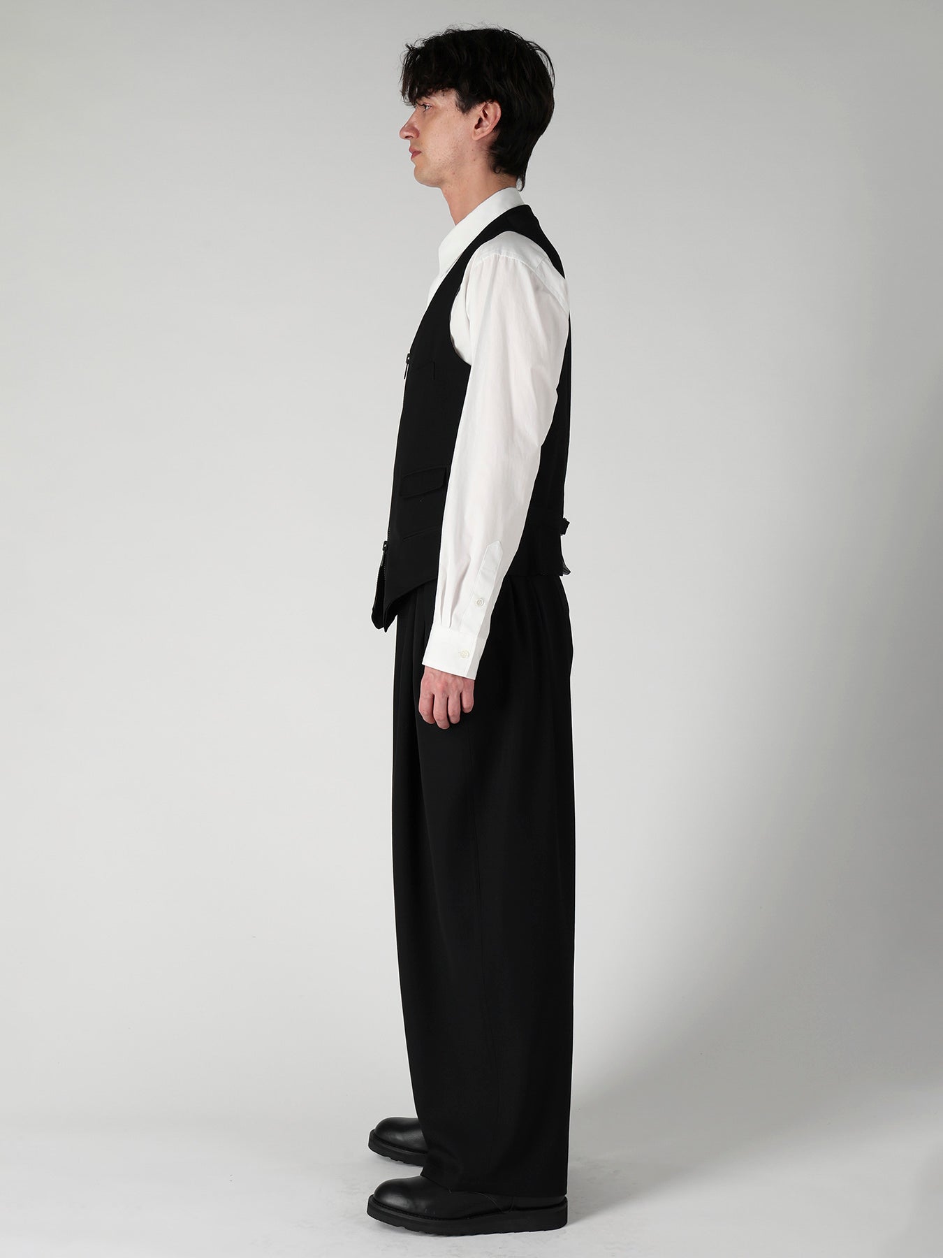 WOOL GABARDINE FRONT ZIP VEST