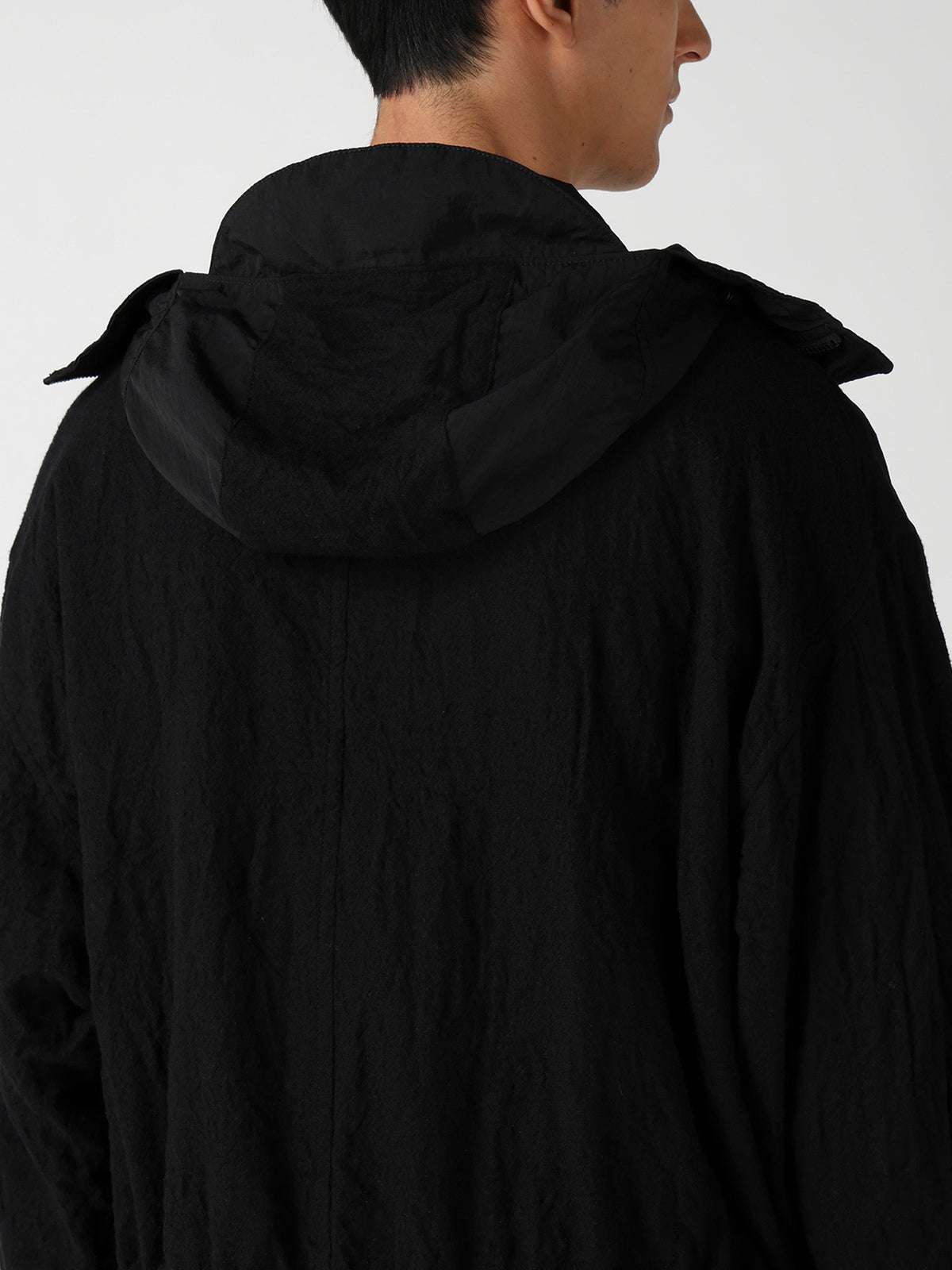 BRIM-DETAIL HOODED BLOUSON