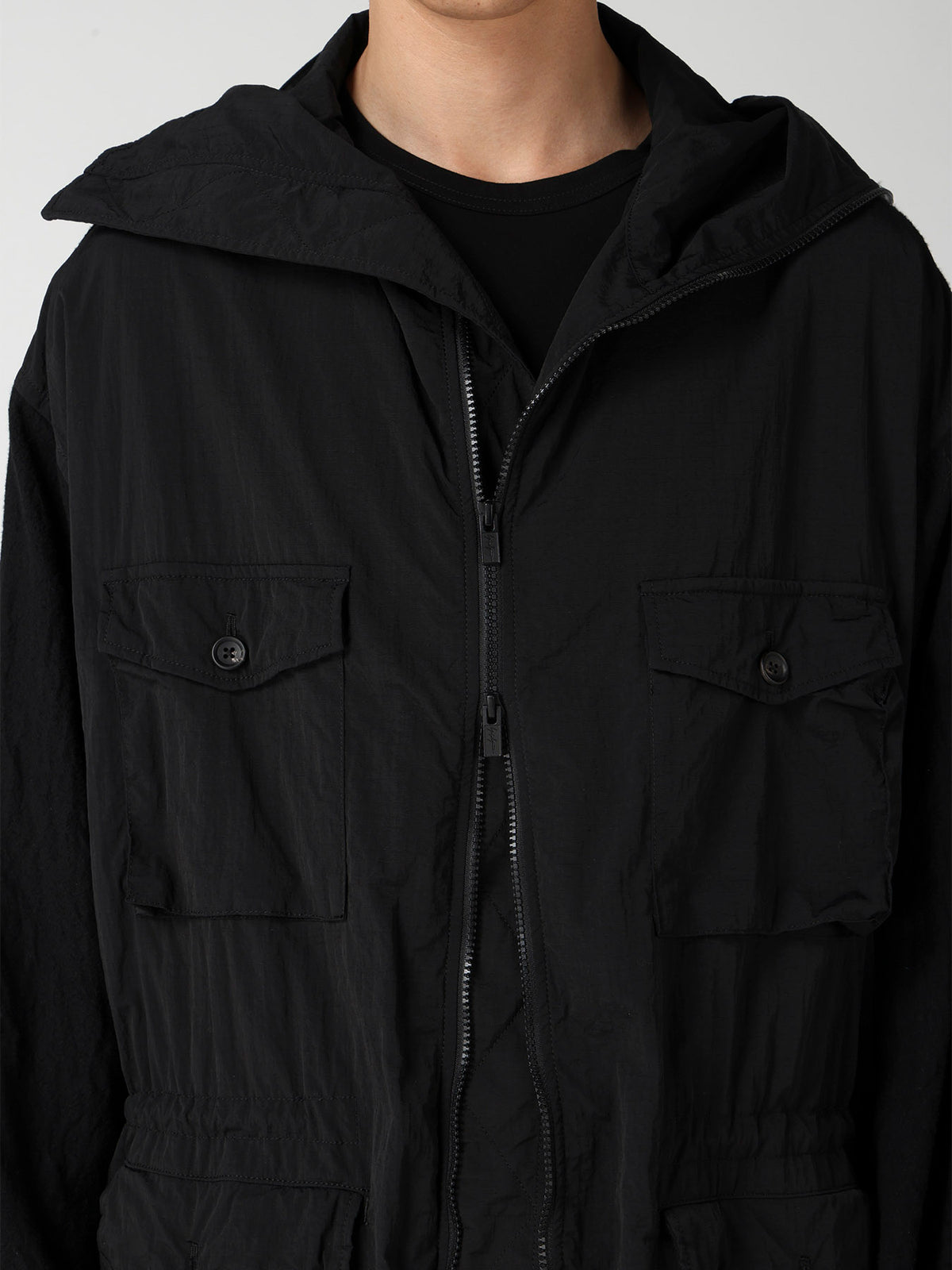BRIM-DETAIL HOODED BLOUSON