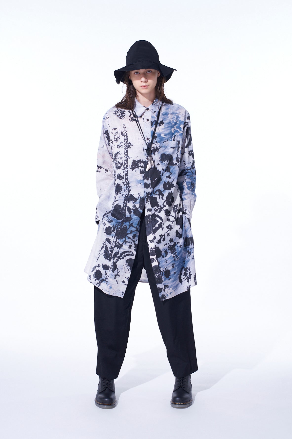 FLORAL PRINT BUTTON SLITS LONG SHIRT