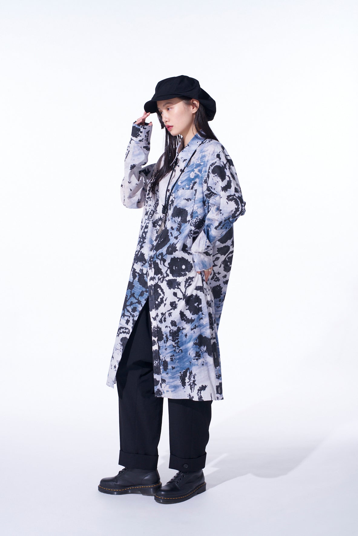 FLORAL PRINT BUTTON SLITS LONG SHIRT