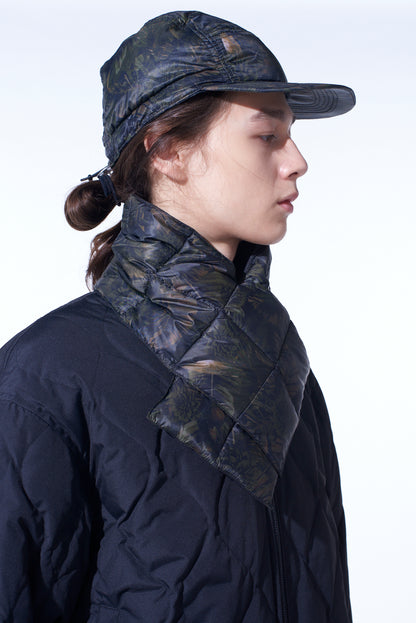 【S'YTE X TAION】DAHLIA CAMOUFLAGE QUILTED DOWN REVERSIBLE SCARF