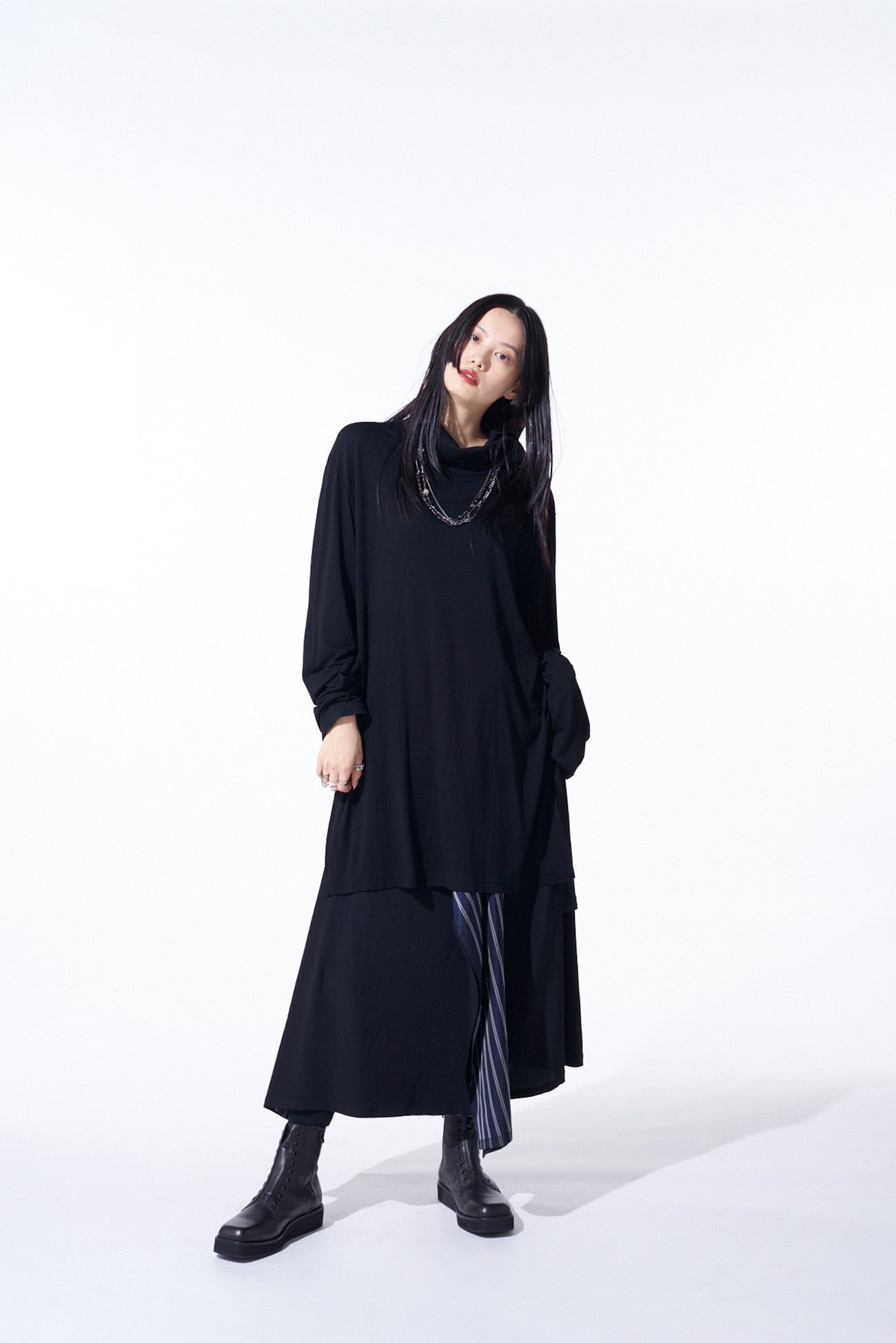 RAYON JERSEY HIGH NECK LONG-SLEEVED T-SHIRT