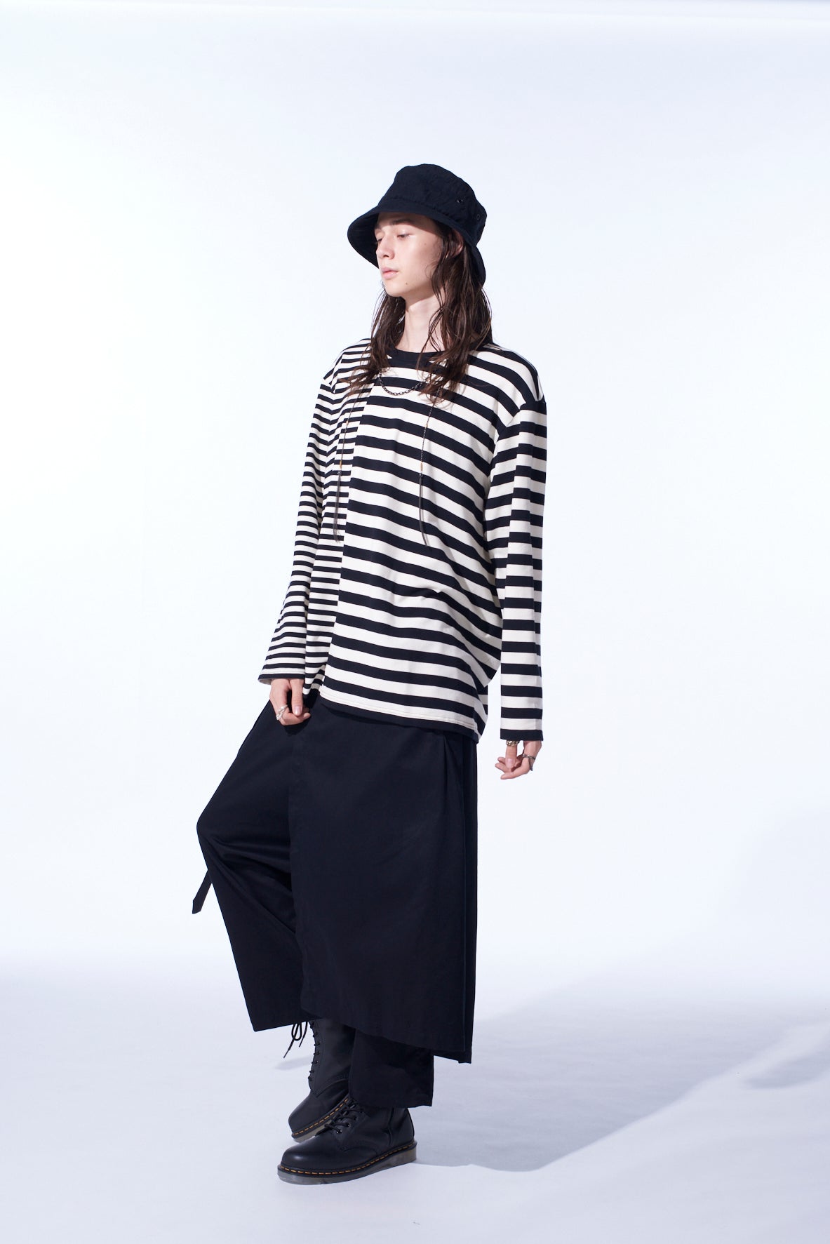 THIN STRIPE + THICK STRIPE SHIFTING LONG SLEEVE T-SHIRT