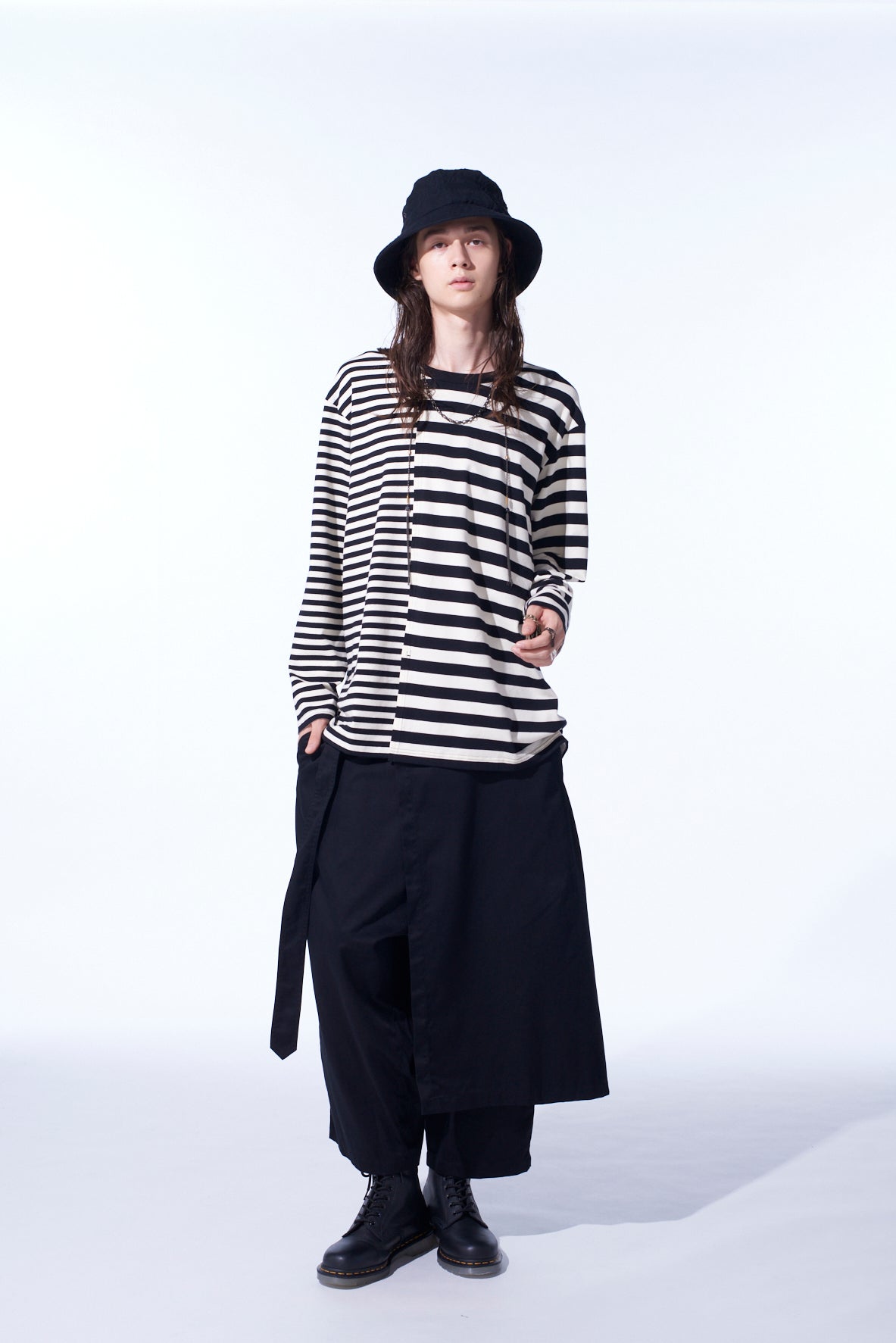 THIN STRIPE + THICK STRIPE SHIFTING LONG SLEEVE T-SHIRT