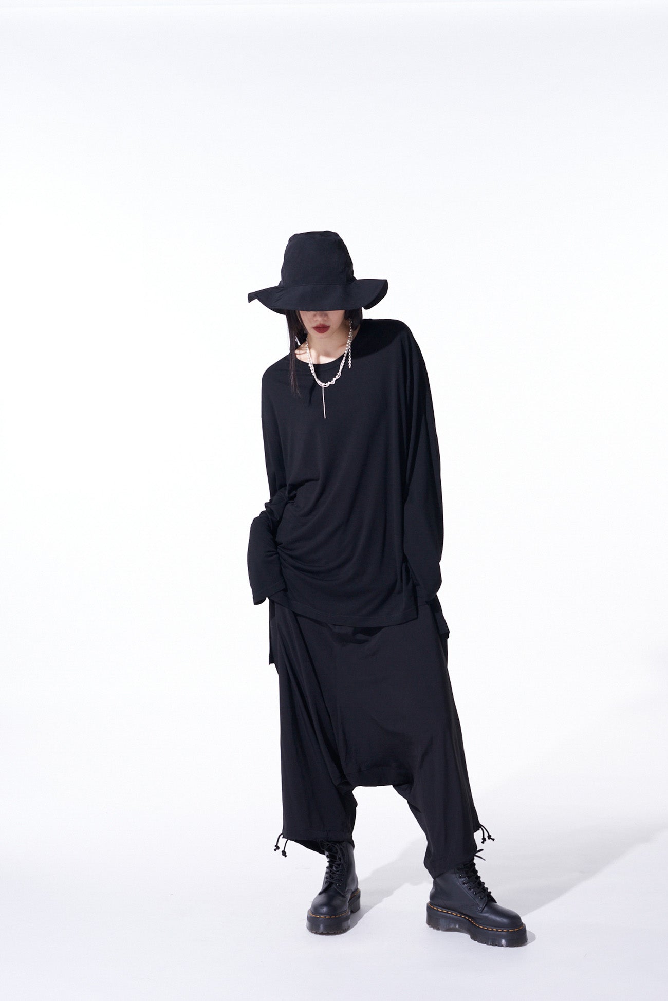 RAYON JERSEY SIDE SLIT LONG-SLEEVED T-SHIRT