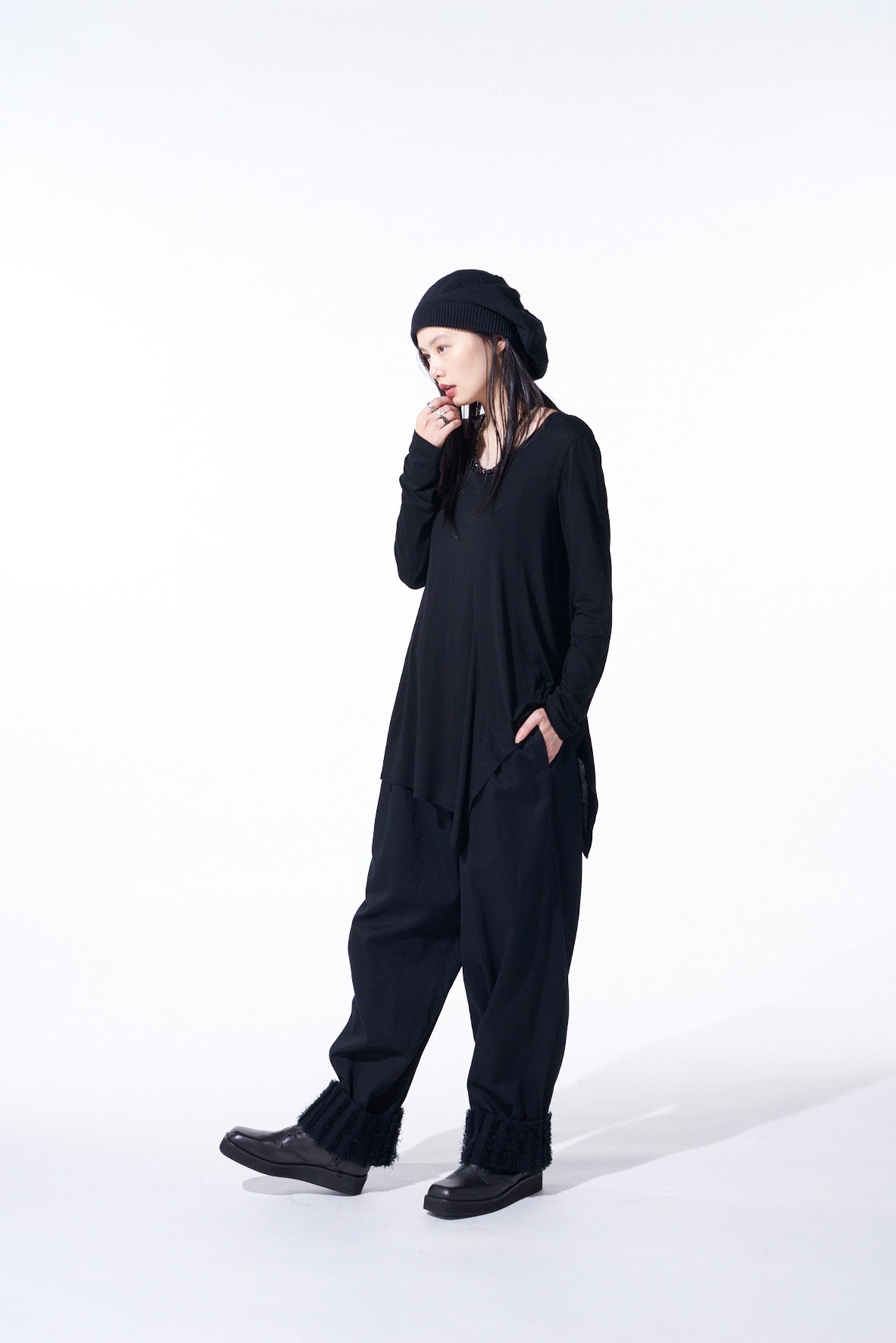 RAYON JERSEY DECONSTRUCTED ASYMMETRICAL LONG-SLEEVED T-SHIRTS