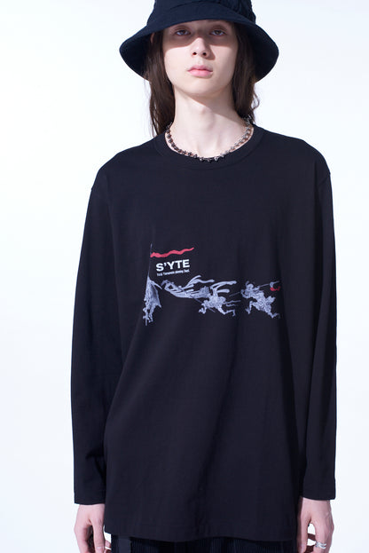 "THREE DEMONS" GRAPHIC LONG-SLEEVED T-SHIRT