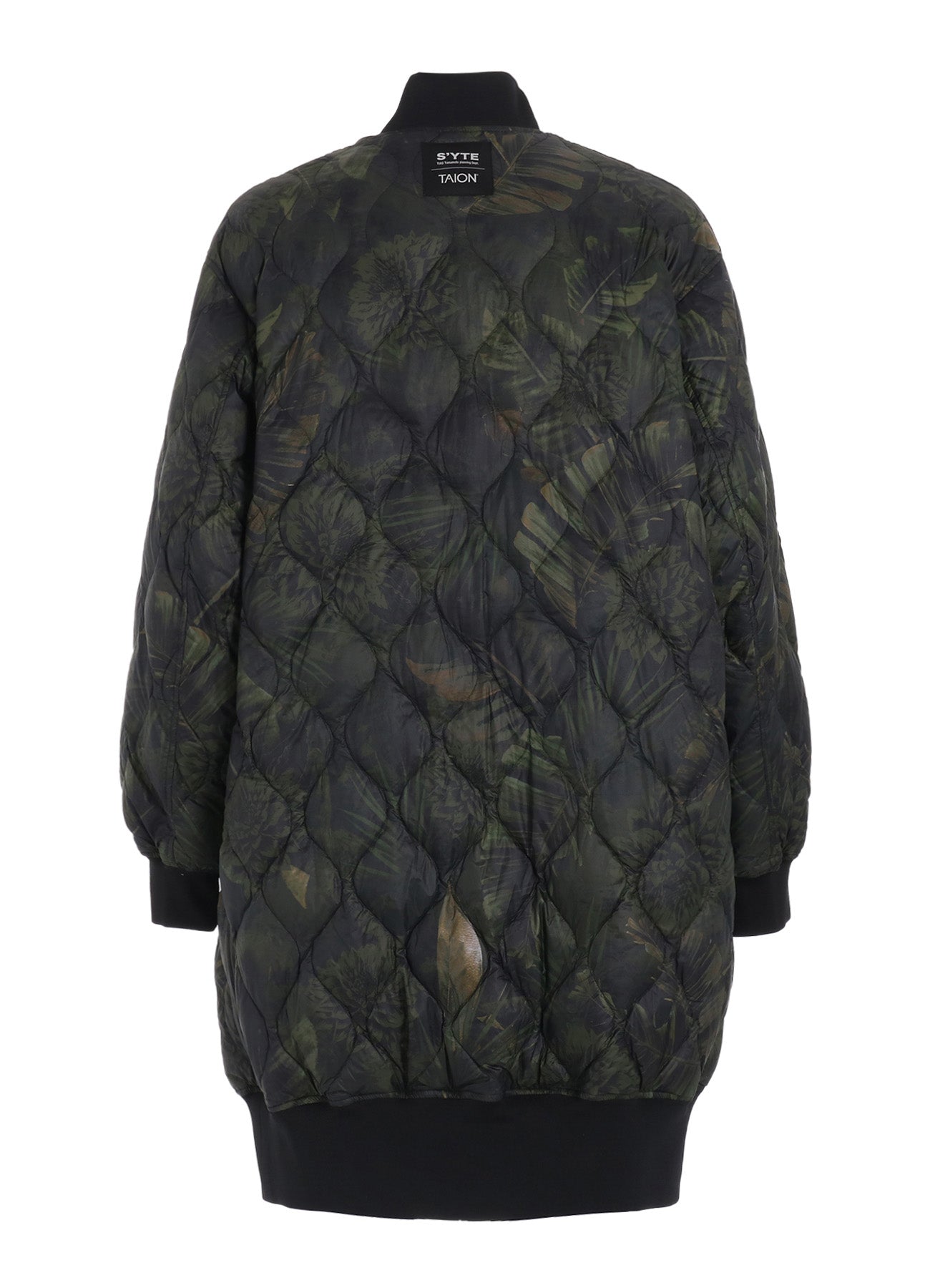 【S'YTE X TAION】DAHLIA CAMOUFLAGE QUILTED DOWN REVERSIBLE LONG MA-1