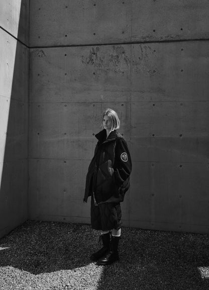 S'YTE X TAION REVERSIBLE UTILITY POUCH DOWN VEST
