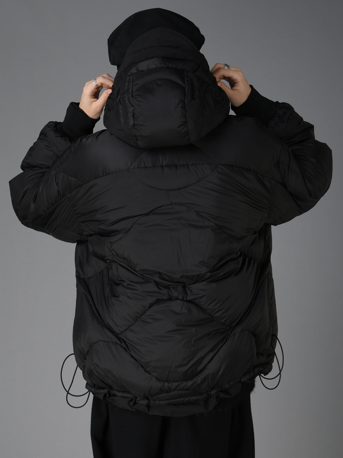 S'YTE X TAION REVERSIBLE UTILITY DOWN JACKET