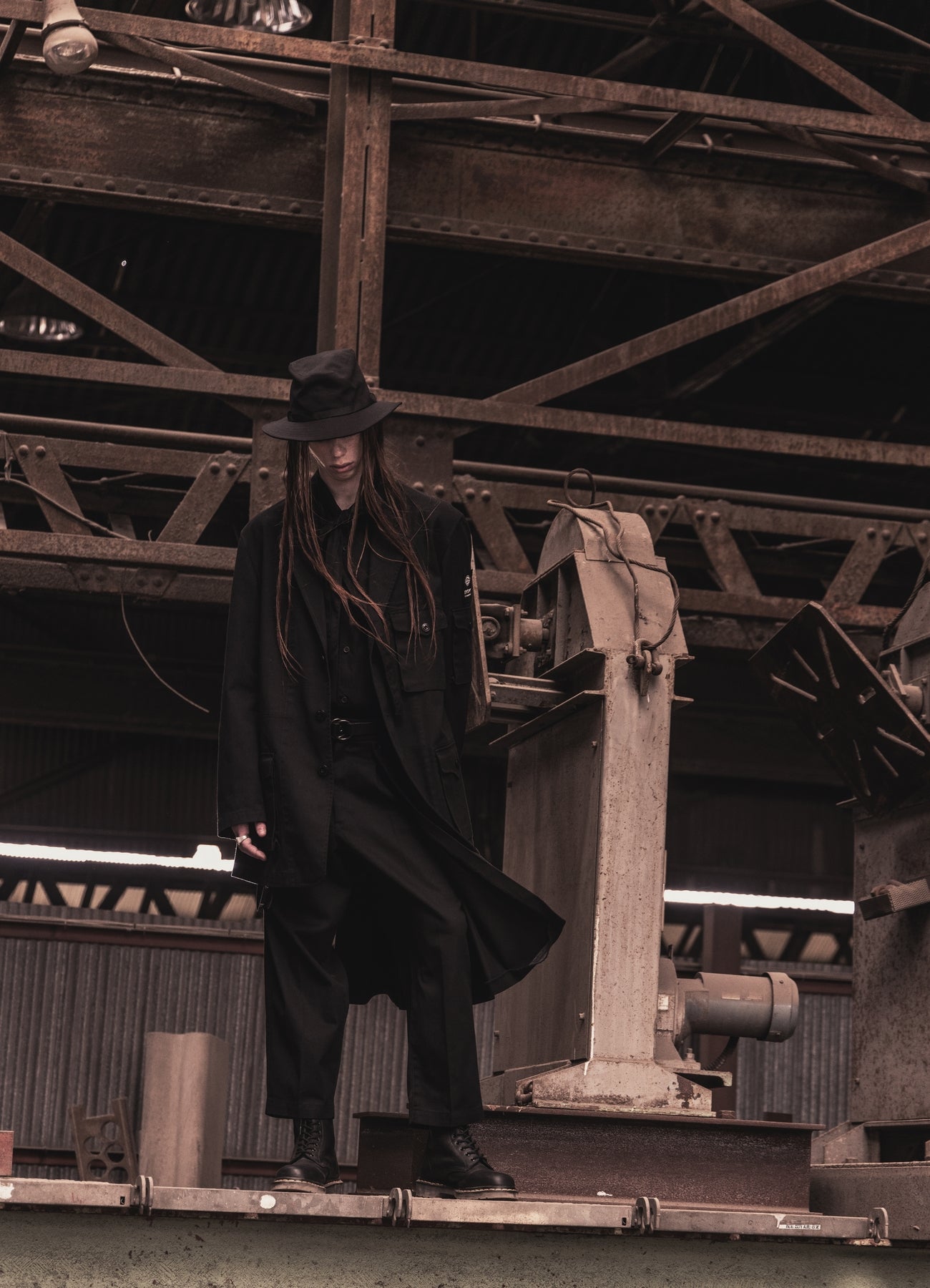 S'YTE × DICKIES-STRAIGHT PANTS WITH A REMOVABLE WRAP PANEL