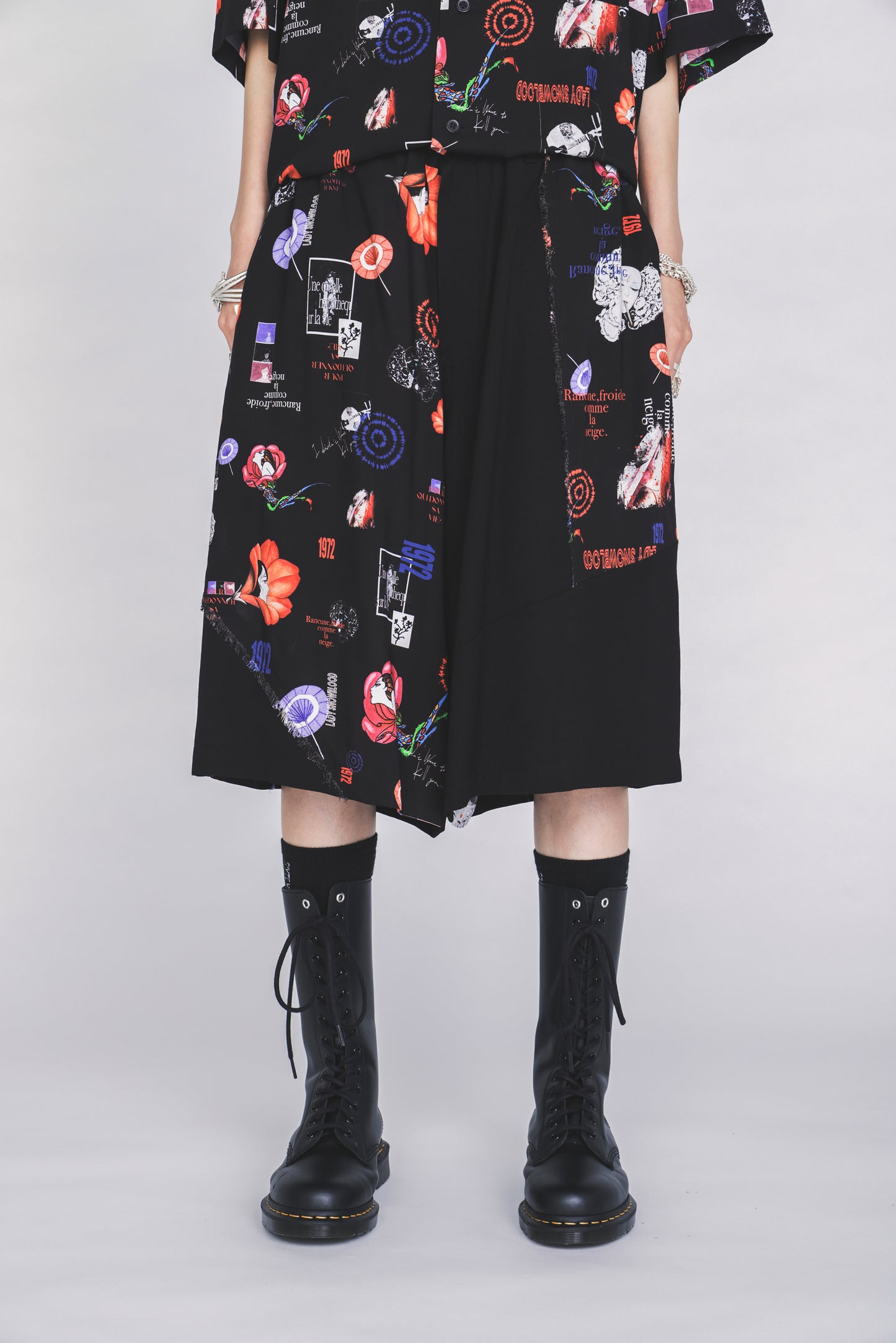 S'YTE X KAZUO KAMIMURA-ICONIC CHARACTER ALL-OVER PRINT SHORT PANTS