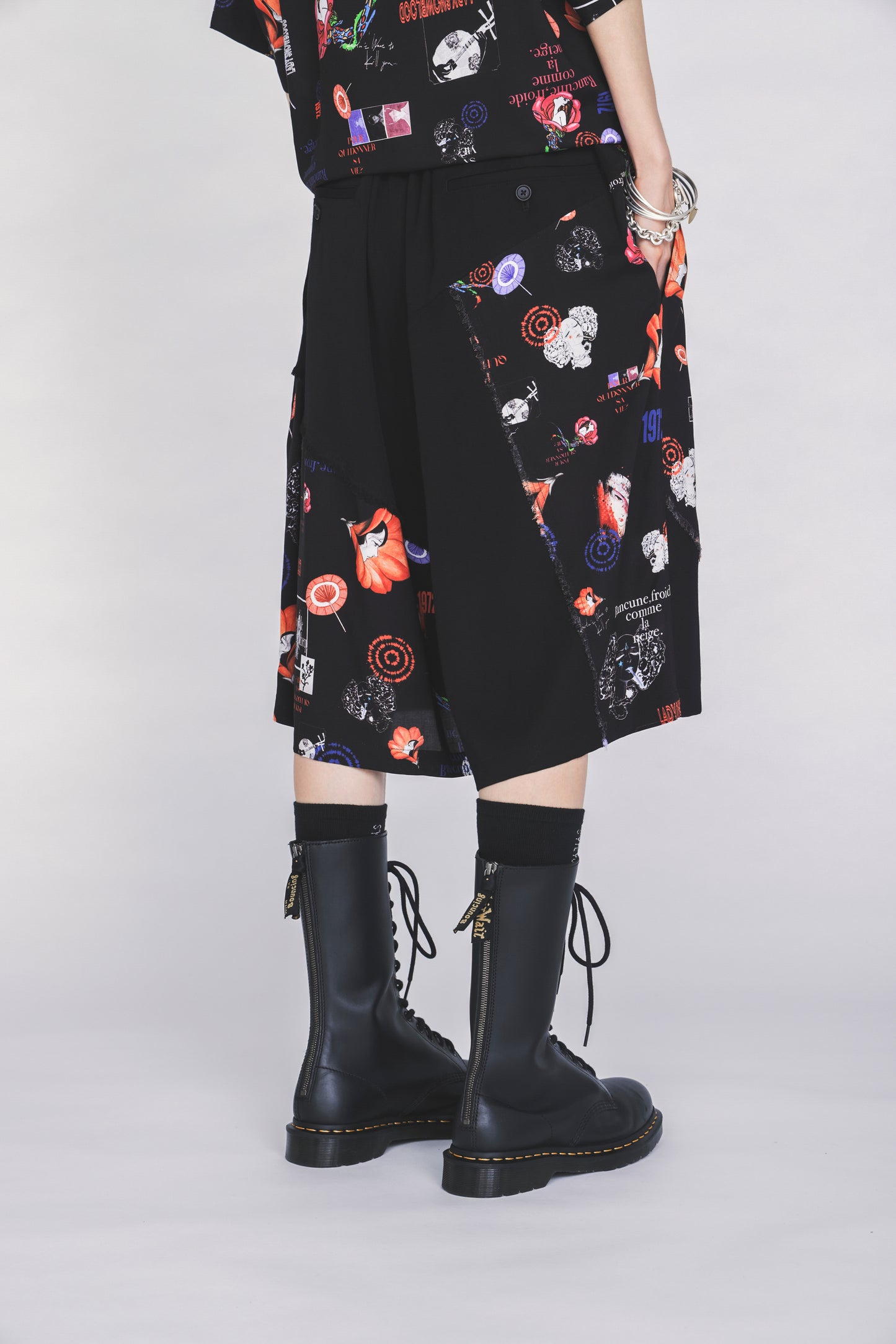 S'YTE X KAZUO KAMIMURA-ICONIC CHARACTER ALL-OVER PRINT SHORT PANTS