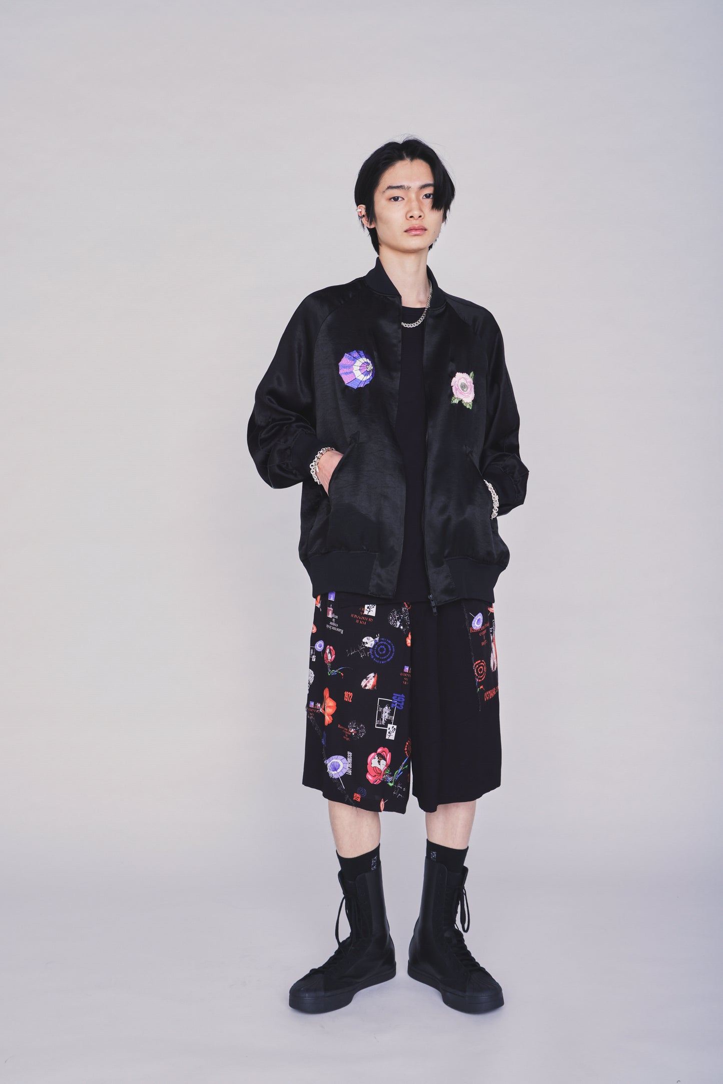 S'YTE X KAZUO KAMIMURA-ICONIC CHARACTER ALL-OVER PRINT SHORT PANTS