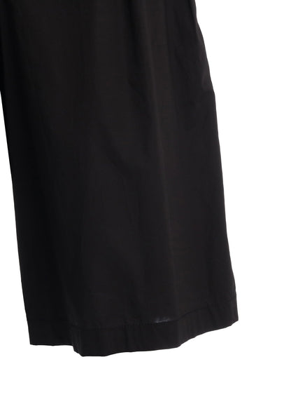 COTTON TYPEWRITER 2-TUCK SHORT PANTS