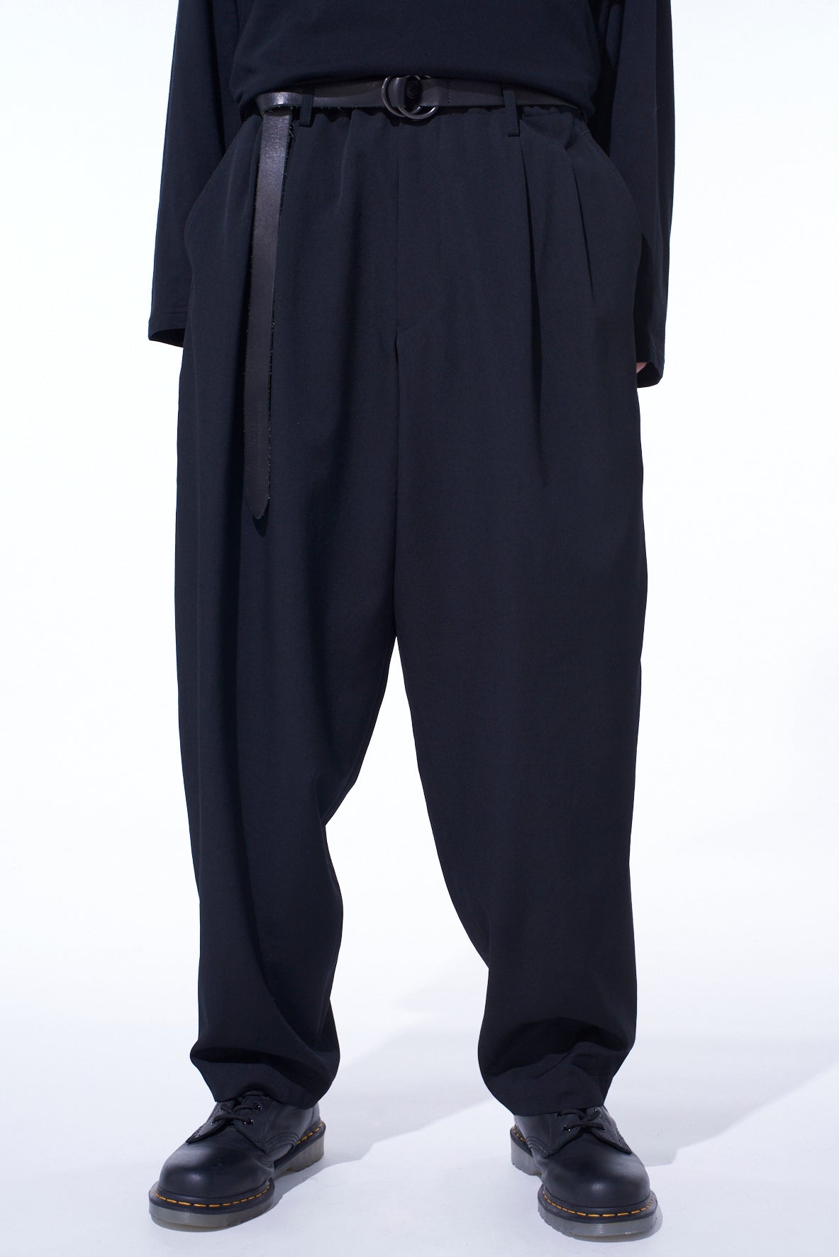 WASHER WOOL GABARDINE 2 TUCK SUSPENDER PANTS – THE SHOP YOHJI YAMAMOTO