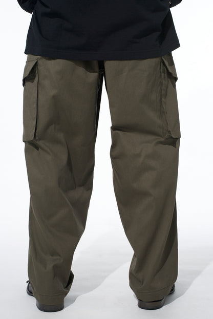 COTTON TWILL KNEE TUCK CARGO PANTS