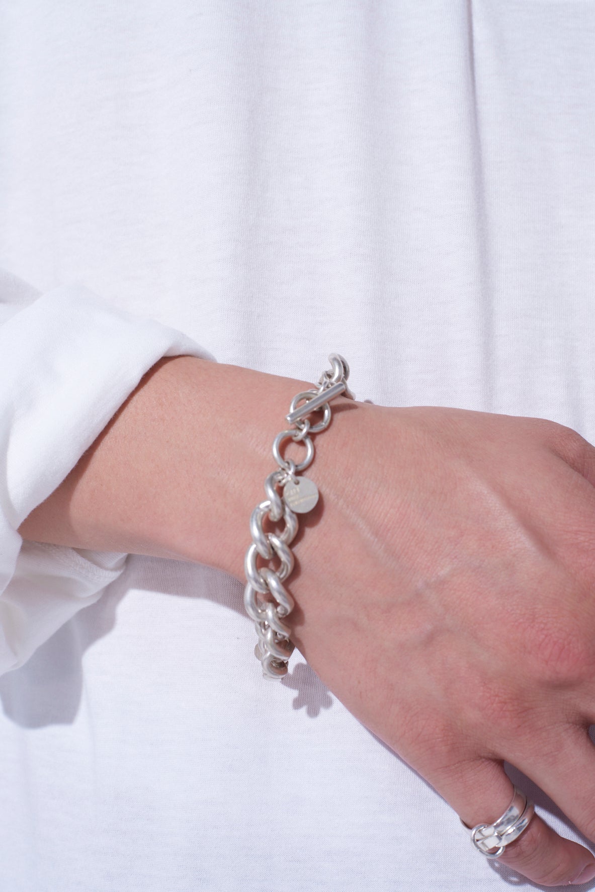 ASYMMETRIC BRASS MANTEL BRACELET
