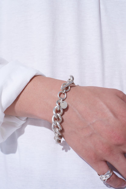 ASYMMETRIC BRASS MANTEL BRACELET
