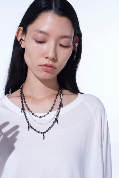 STUDS CONTRASTED TRIPLE CHAIN NECKLACE