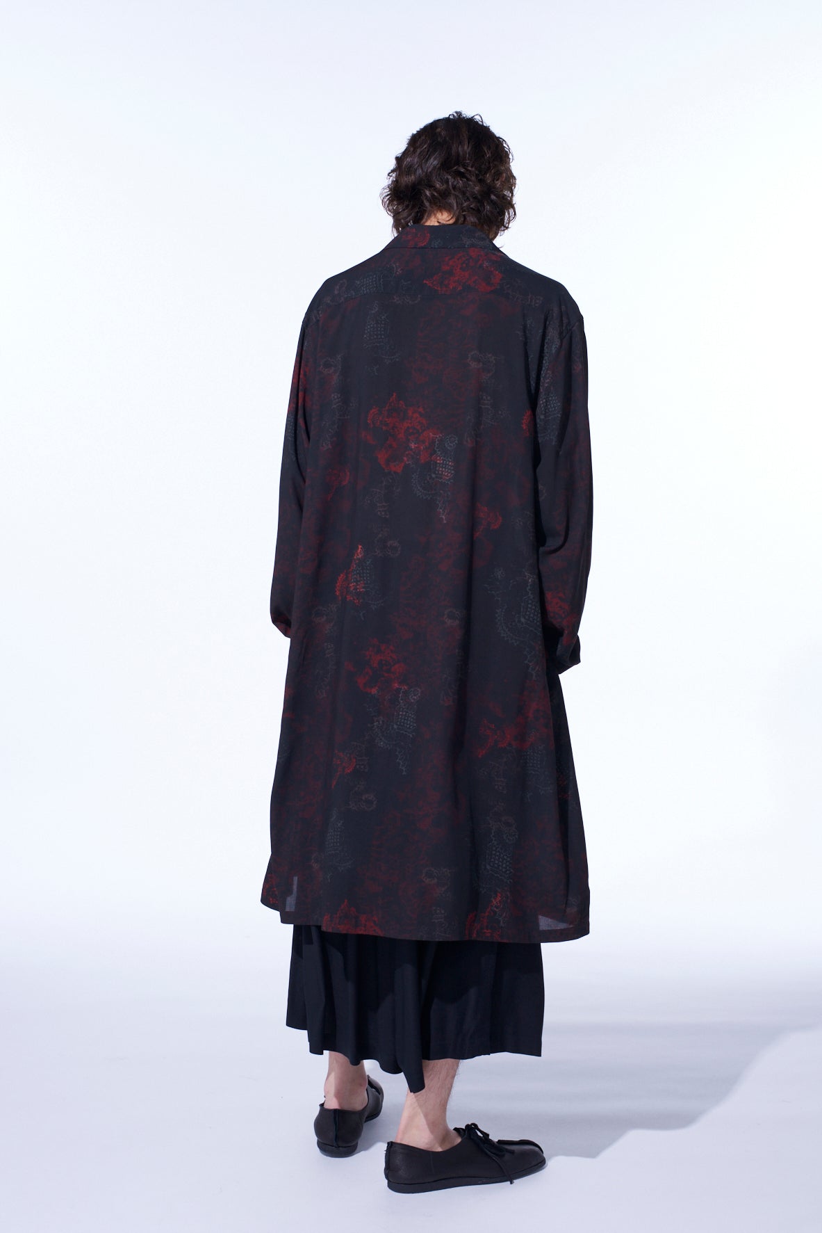 RAYON CRIMSON LACE PRINT OPEN-COLLAR LONG SHIRT