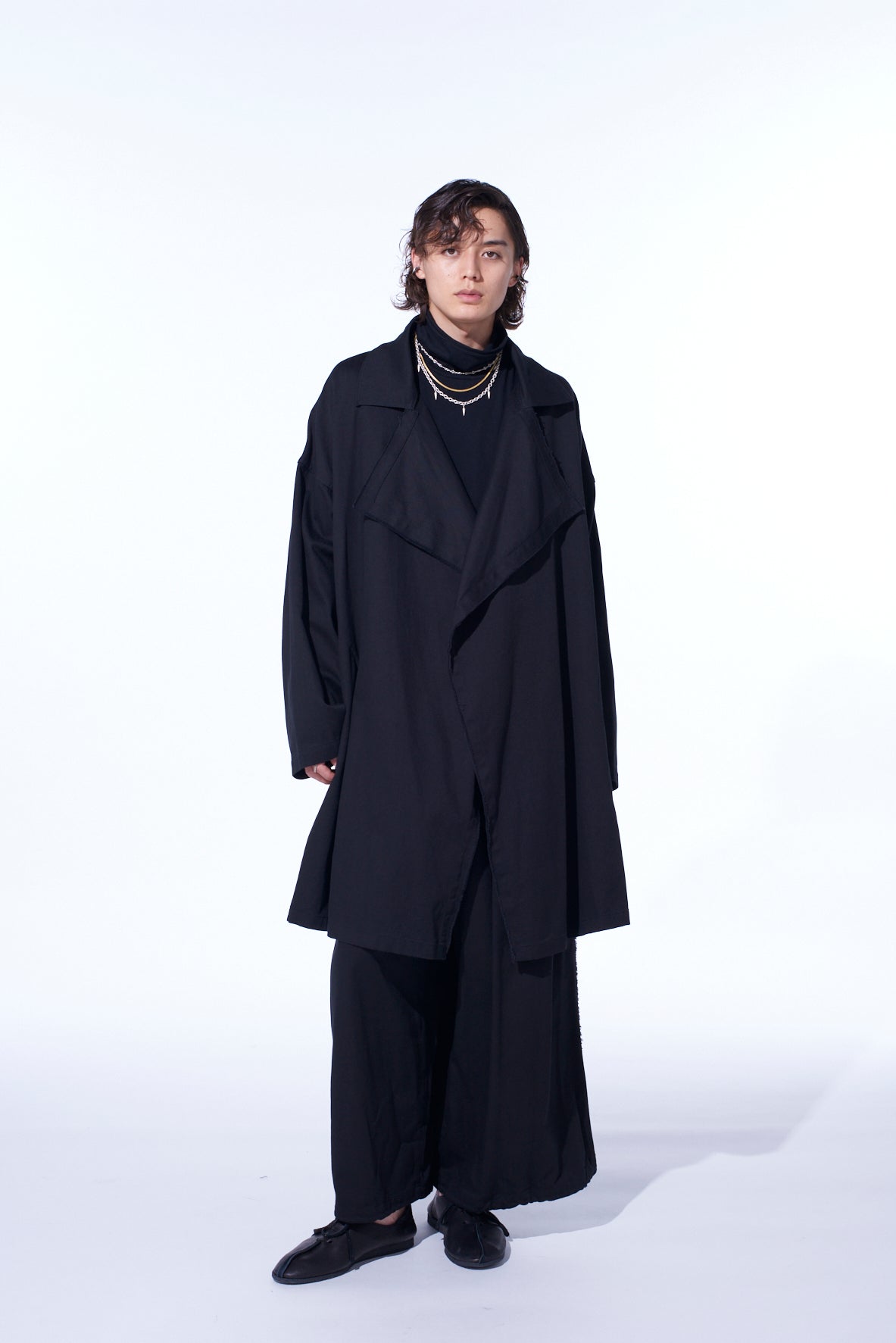 COTTON DRILL EMBROIDERY CUT-OUT DRAPE COAT
