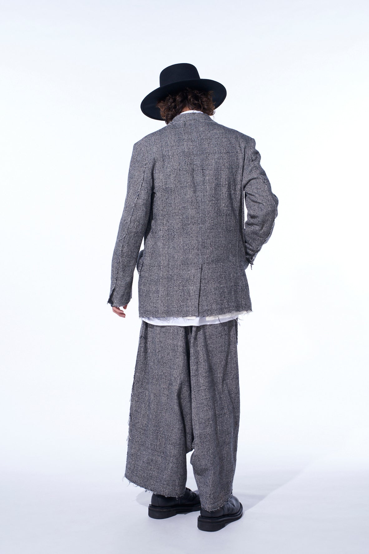 GLEN CHECK CUT-OUT HEM JACKET