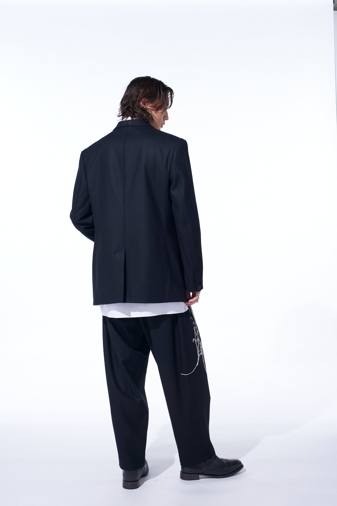 LAMB WOOL PRINTED MESSEGE EMBROIDERY 2 TUCK SUSPENDER PANTS