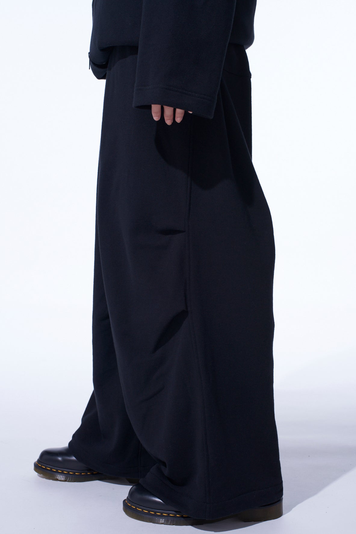 パンツ yohji yamamoto FRENCH TERRY TUCKED PANTS FRENCH TERRY TUCKED PANTS(M Black): S'YTE｜THE SHOP YOHJI YAMAMOTO