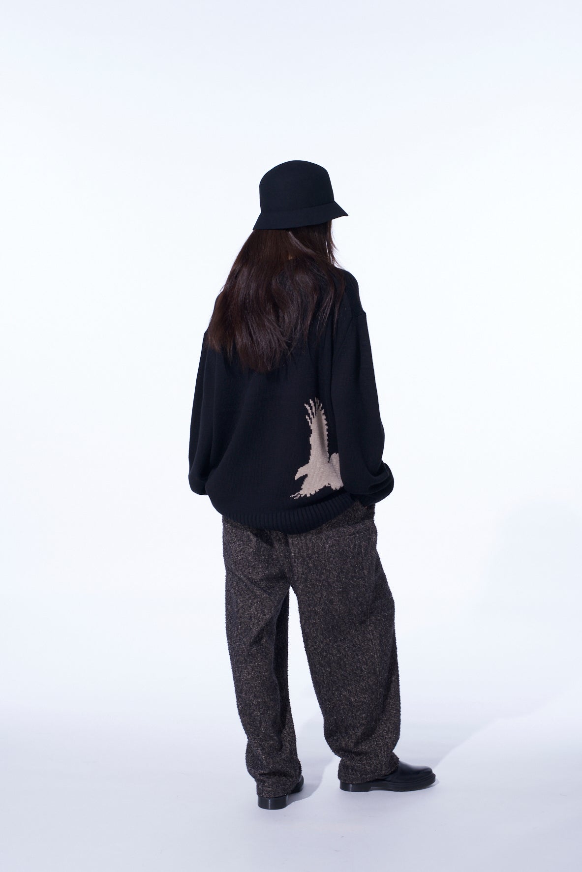 BRUSHED TWILL NEEDLE PUNCH TAPERED PANTS