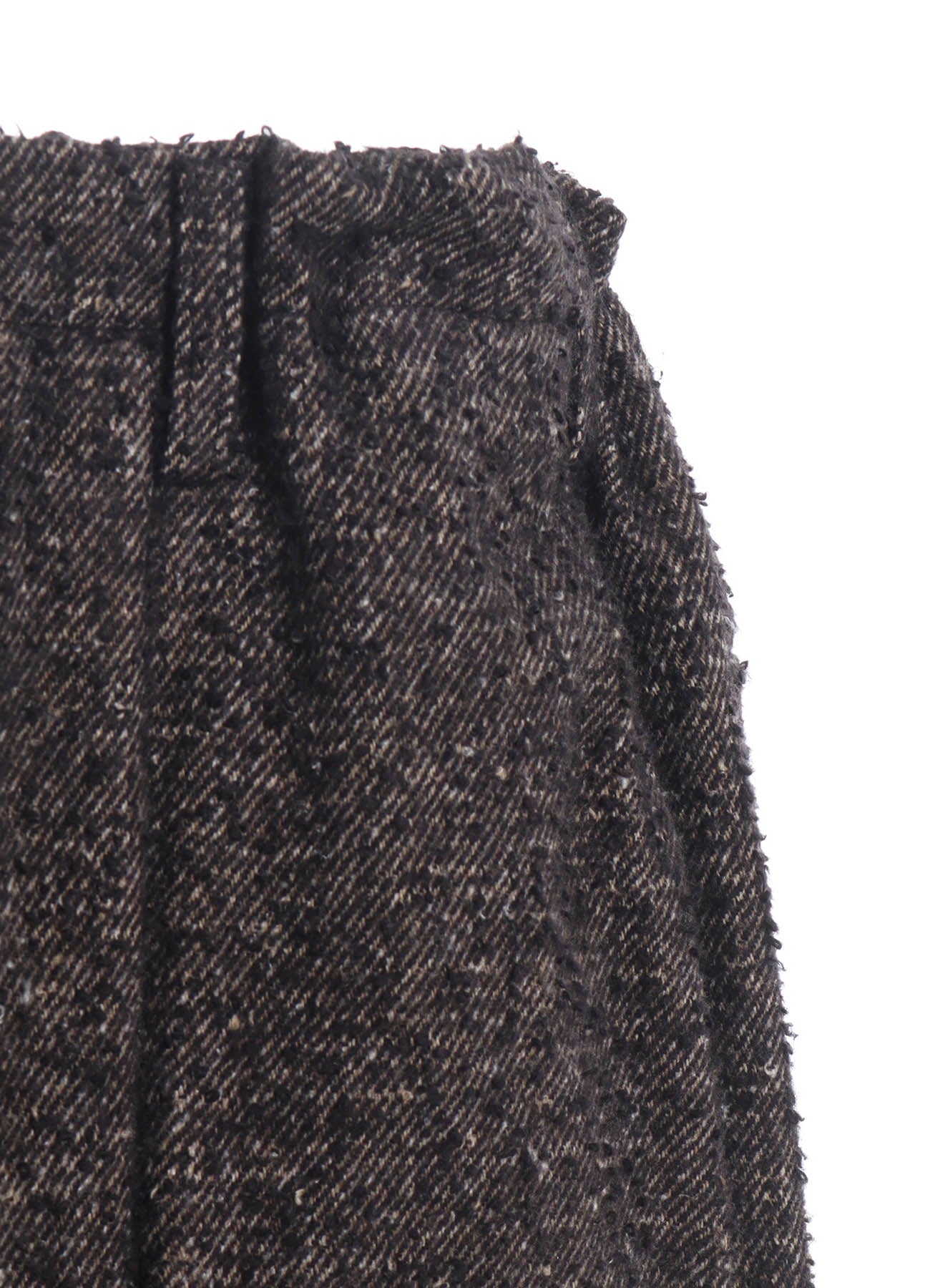 BRUSHED TWILL NEEDLE PUNCH TAPERED PANTS