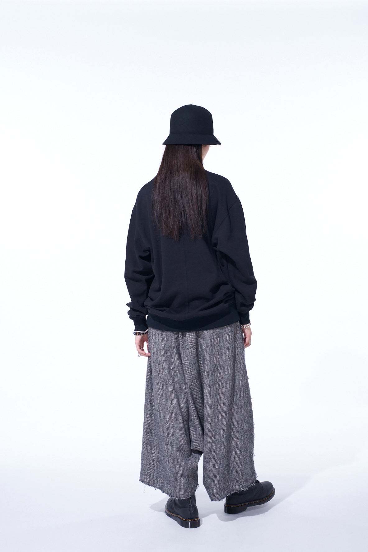 FRENCH TERRY FLOWER EMBROIDERY PULLOVER