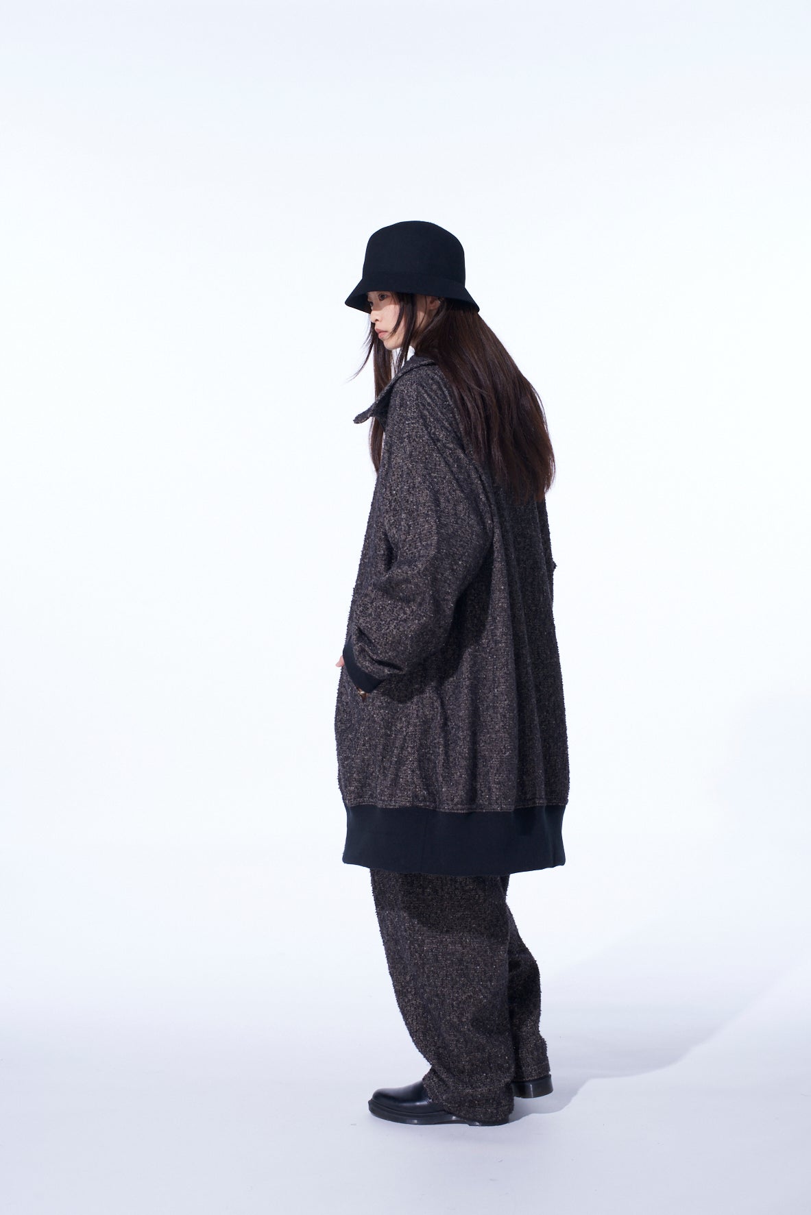 BRUSHED TWILL NEEDLE PUNCH REVERSIBLE LONG TRUCK TOP