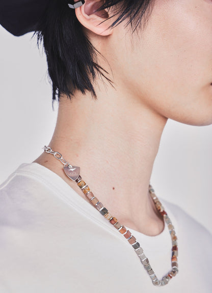 PICK ACCENT COLOR-CUBE NECKLACE