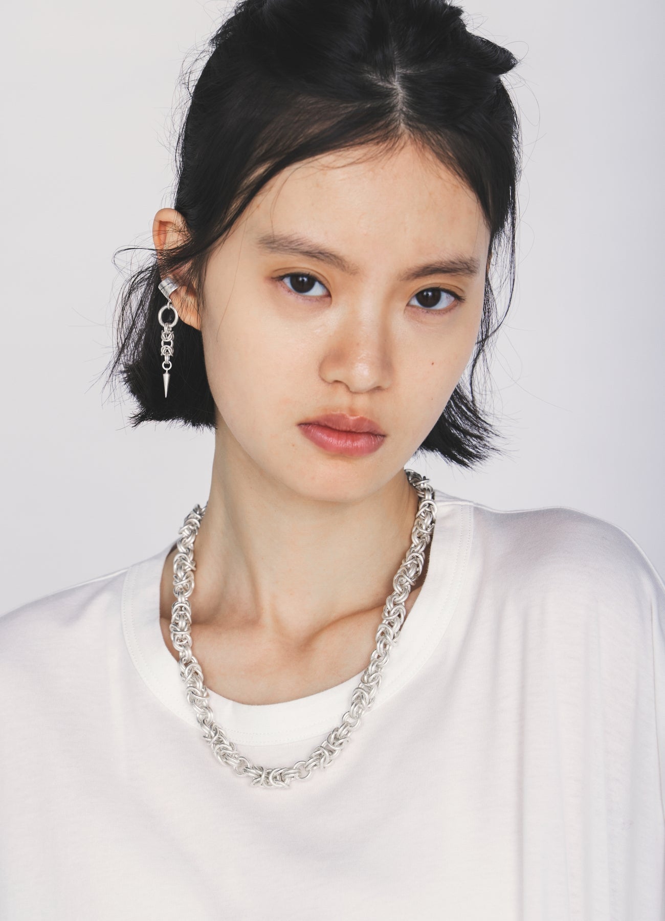 DENSE‑LINK CHAIN EAR CUFF
