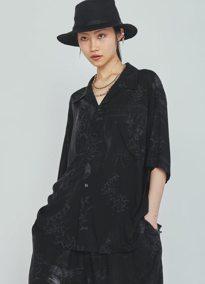 RAYON “Y” LETTER AND SUN‑MOON PRINT OPEN COLLAR SHIRT