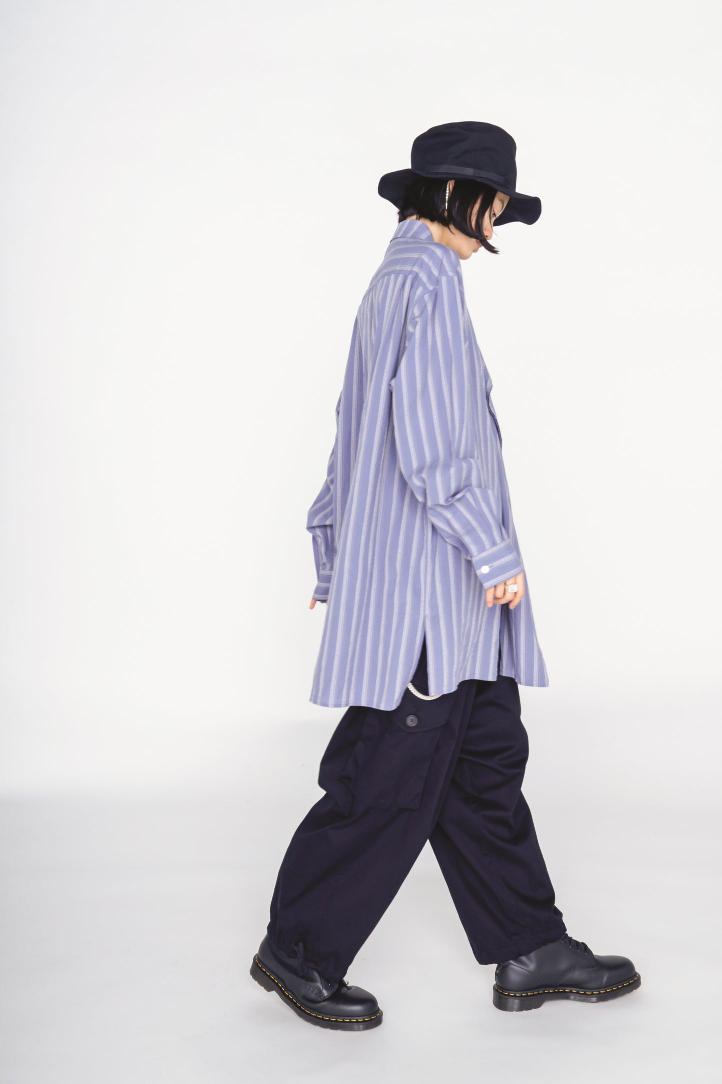 COTTON STRIPED HORSE RIDER PRINT DRAPE SHIRT