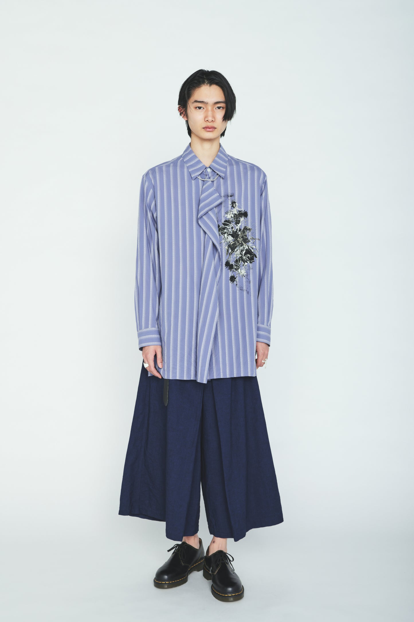 COTTON STRIPED HORSE RIDER PRINT DRAPE SHIRT